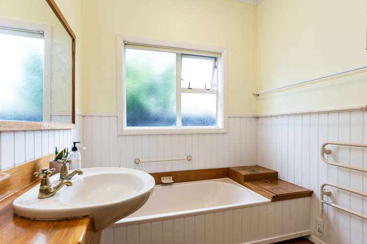 23 Ngatitoa Street Tawa_6