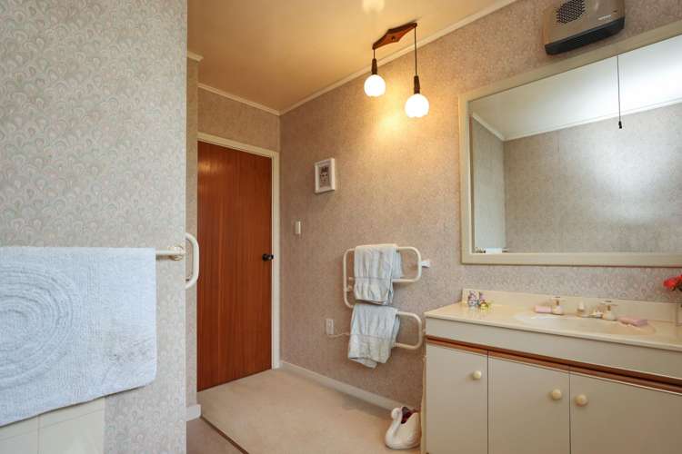 10 Catherwood Close Allenton_23