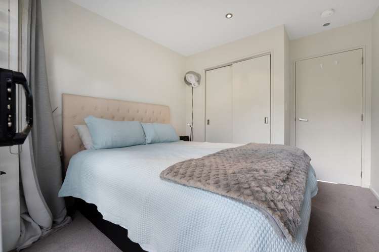 E4/71 Spencer Road Oteha_10