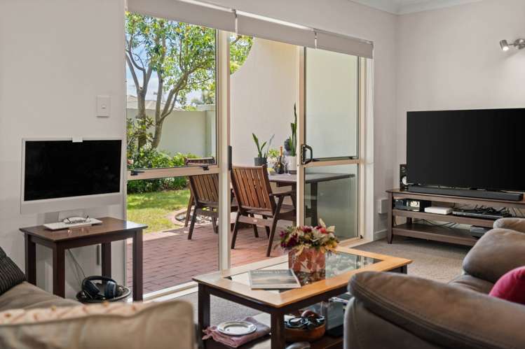 53/111 Santa Monica Drive_5