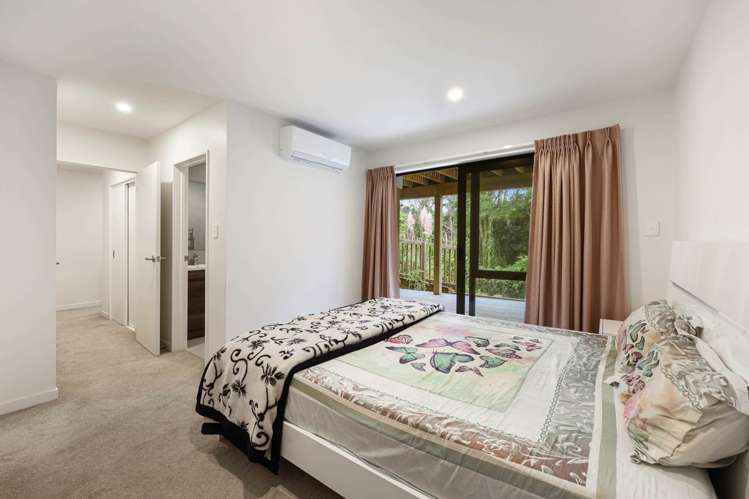 1/22 Spinella Drive Bayview_18