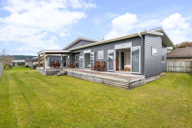 Sunshine Space & Single Level on Seabreeze