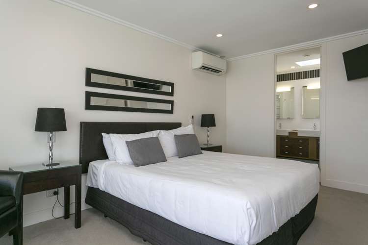 20/225 Lake Terrace Waipahihi_29