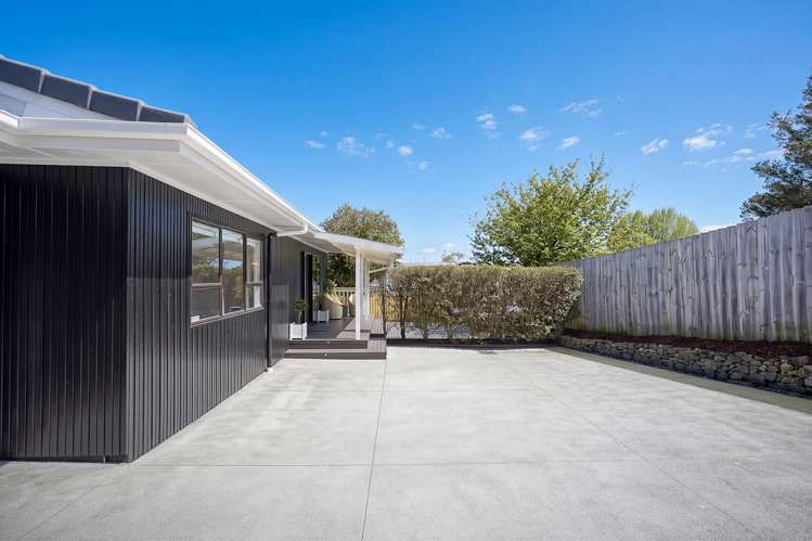 2/15 Castaing Crescent Te Atatu South_21