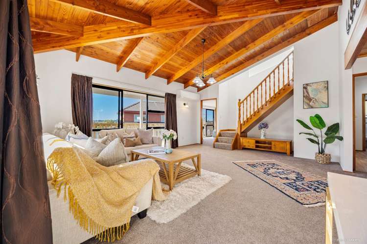 2/12 Spears Place Botany Downs_2