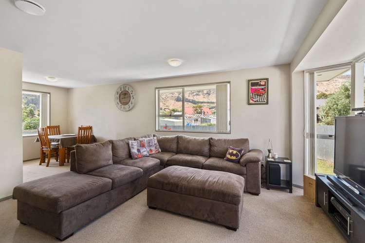 2/4 Stedley Place Heathcote Valley_2