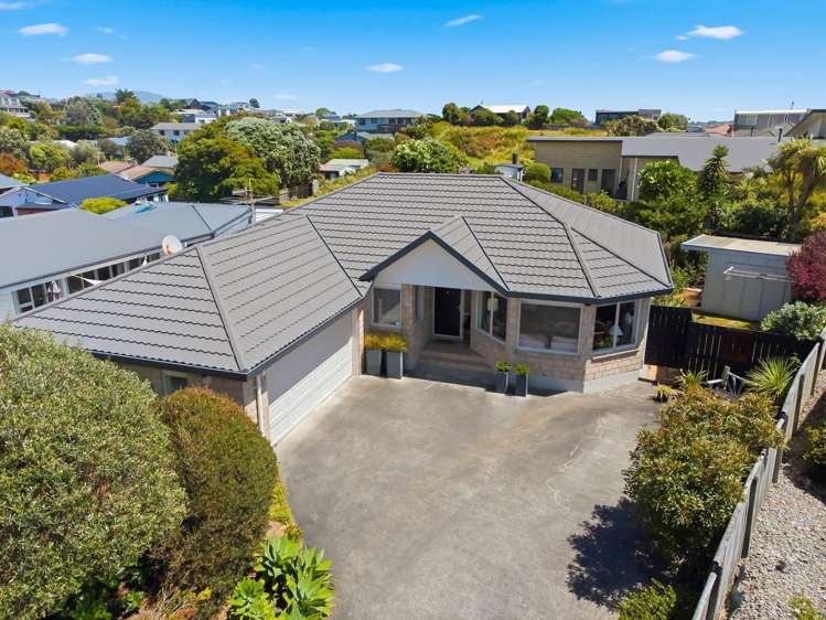 10 Barrett Drive Waikanae Beach_2