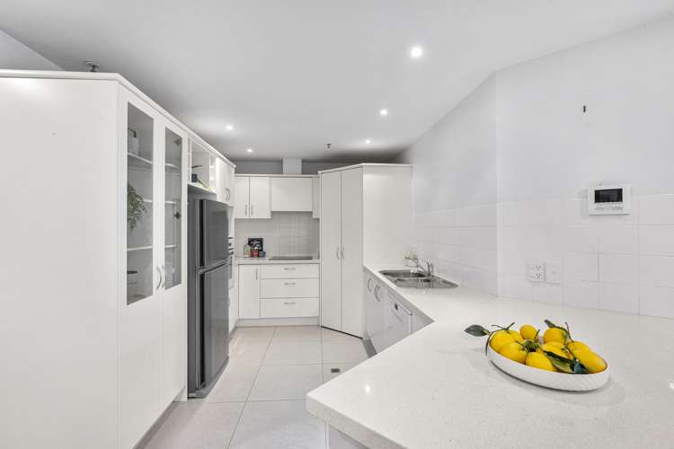 1c/175 Hurstmere Road Takapuna_11