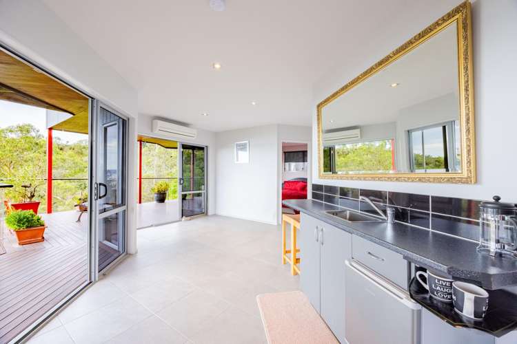 4B Seapoint Road Bluff Hill_14