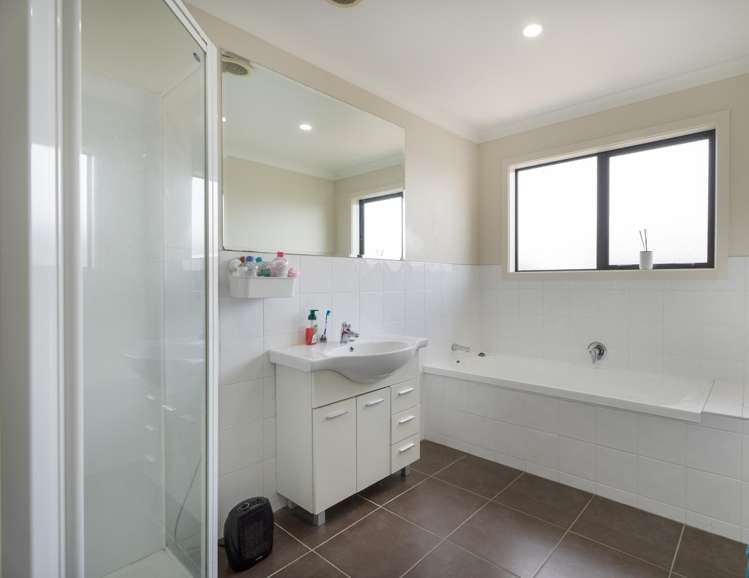 42 Tongariro Drive Aotea_7