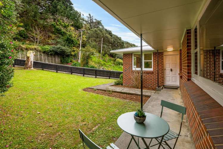 296 Main Road Tawa_15