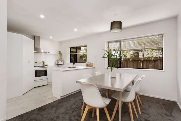 2/30 Lees Road Strowan_5