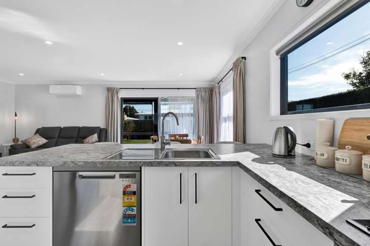 111 & 111a Puriri Street Hawera_18