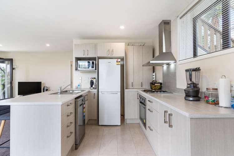 2/2 Grenadine Place Unsworth Heights_7