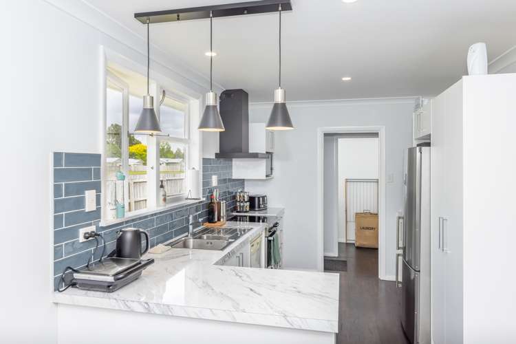 31 Halberg Crescent Chartwell_10