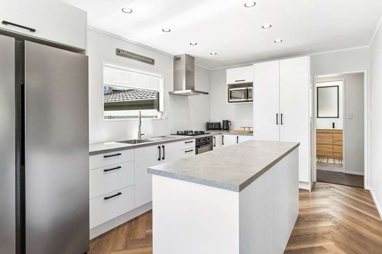 9 Howards Way Kamo_9