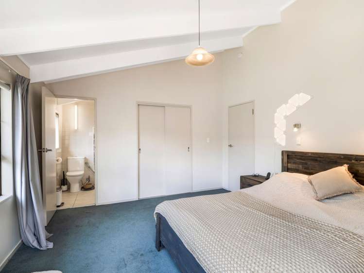 1 Acton Place Saint Johns Hill_22