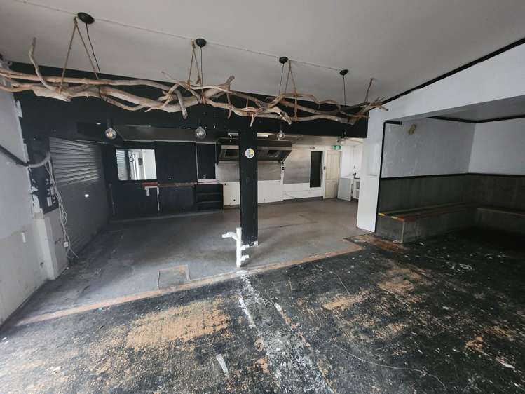 24 Kings Road_4