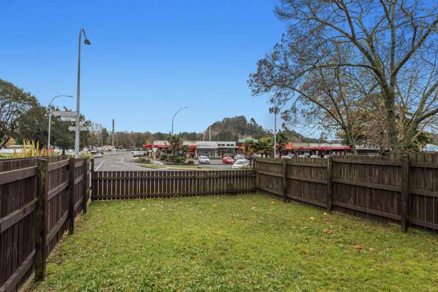 Family sells up their rentals - 76 & 78
