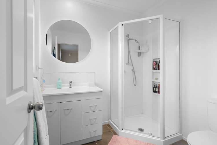 10a Christy Brown Place Leamington_9