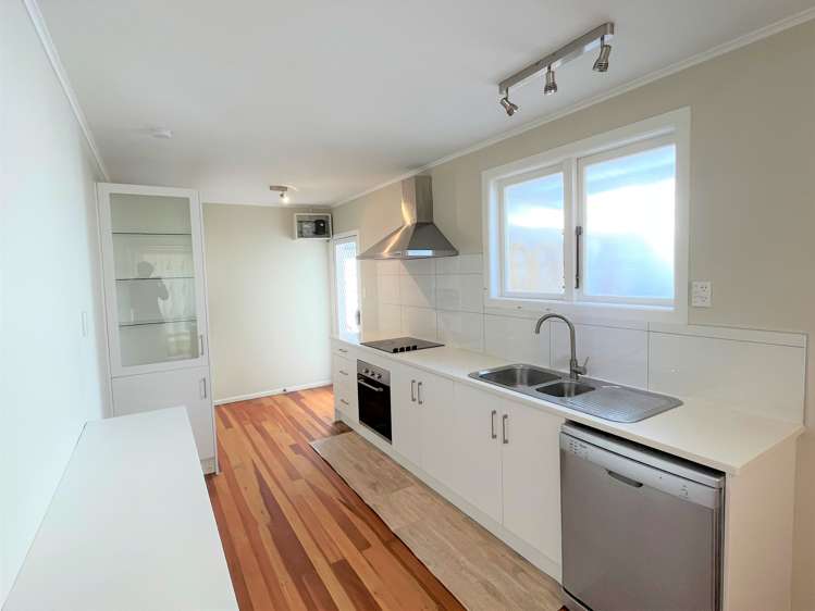 24 Vodanovich Road Te Atatu South_3