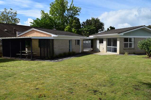 Charming 3 Bedroom Home in Desirable Maunu