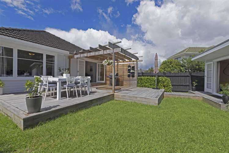 1/13 Essex Street Te Atatu South_25