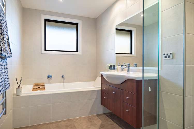 11 Castalia Drive Dalefield/Wakatipu Basin_14