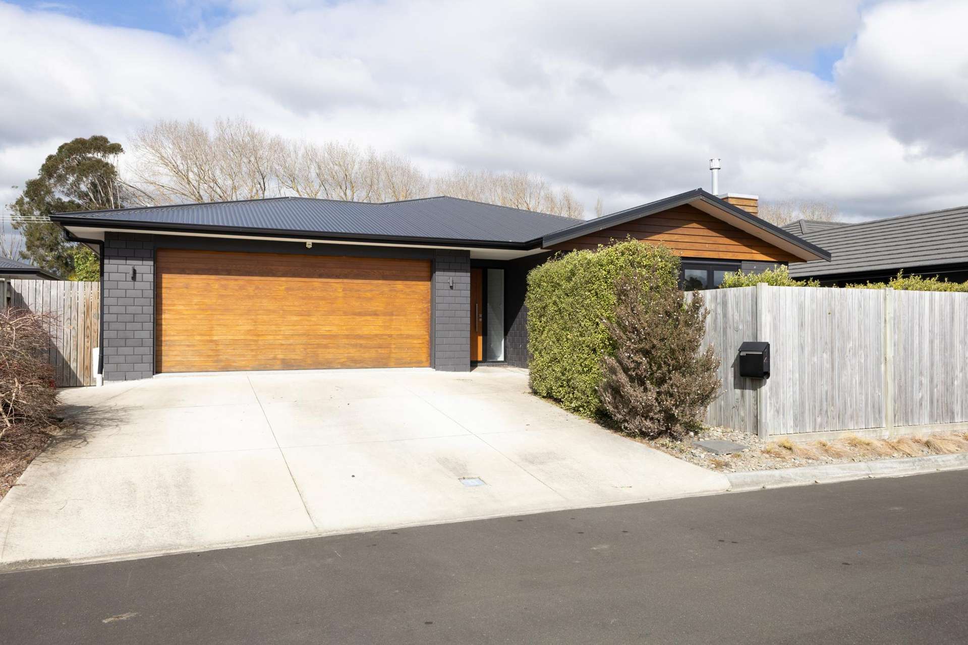 14 Serenity Crescent Kelvin Grove_0