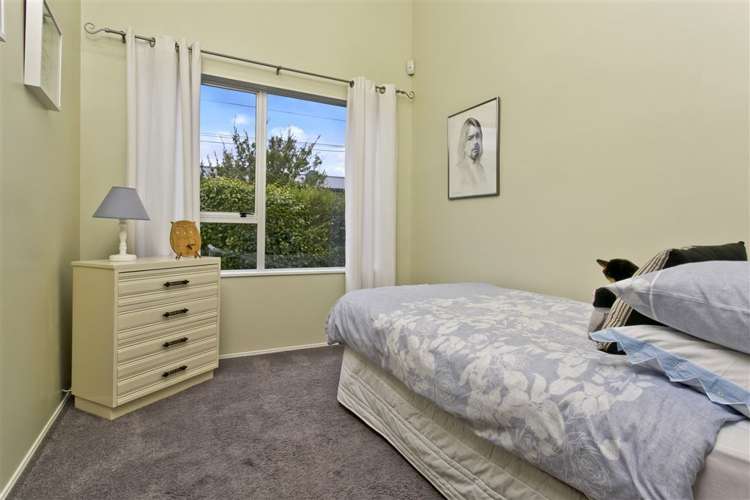 2/49 Lancaster Road Beach Haven_7