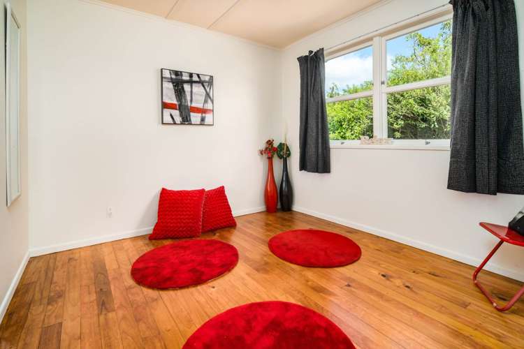 2/8 Ozich Avenue Te Atatu South_6