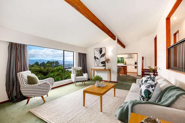 SWEEPING VIEWS IN SOUGHT-AFTER NORTHLAND