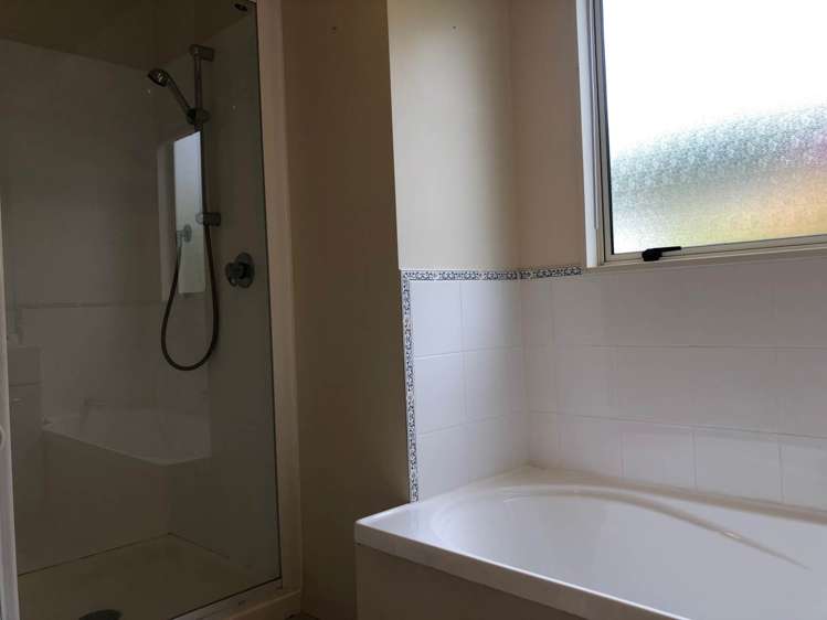 1/18 Ocean View Road Hatfields Beach_14