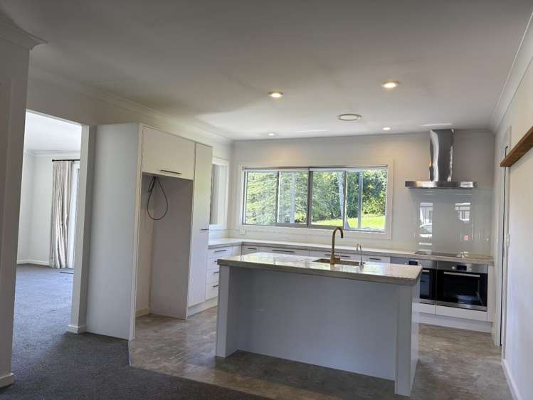 16 Kingfisher Drive Whataupoko_12