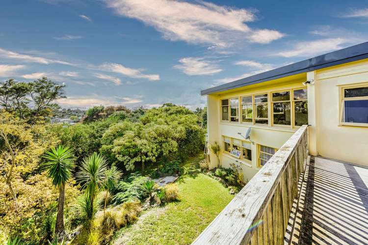14 Deane Avenue Titirangi_21