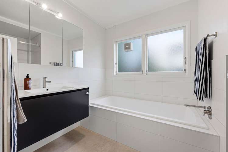 2/120 Orakei Road Remuera_10