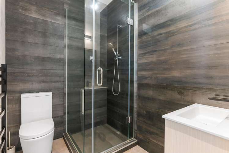 236 Vipond Road Stanmore Bay_32