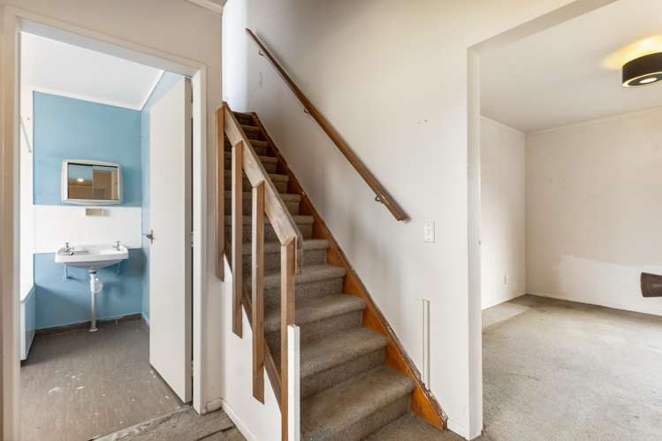 69 Victory Avenue Karori_2