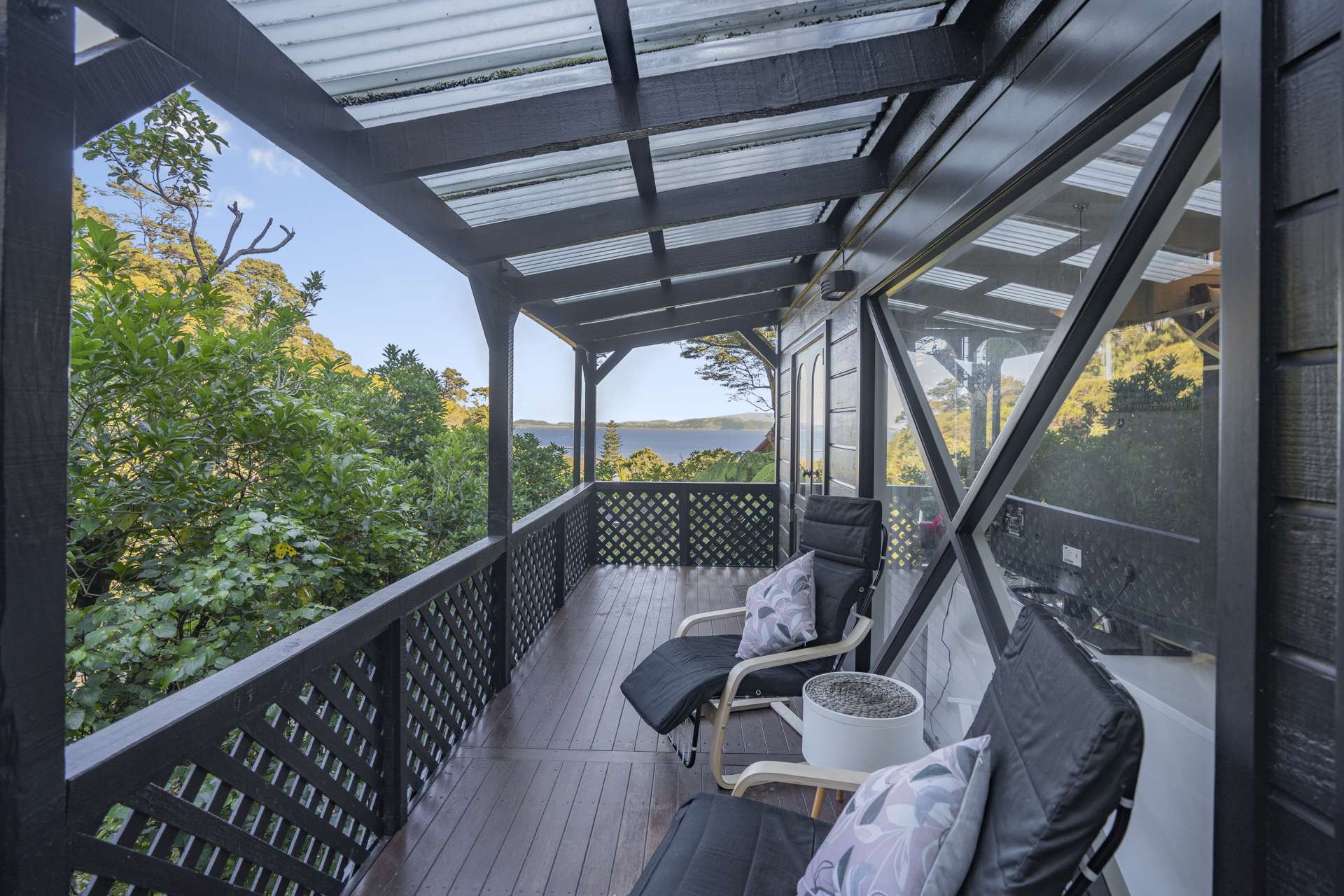 4 Whiorau Grove, Lowry Bay Eastbourne Lower Hutt City Houses for