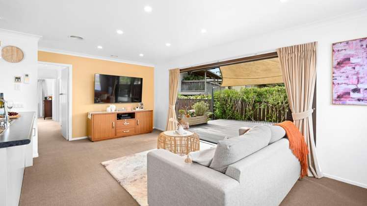 27 Manapouri Place Glenview_6