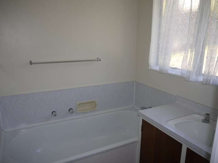 2/43c The Ridgeway Enner Glynn_20