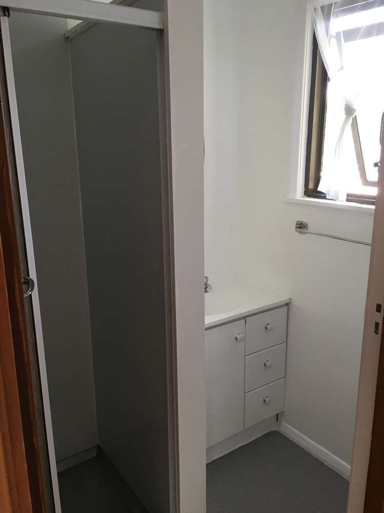 9 Springside Place New Lynn_5