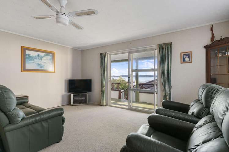 54 Spinnaker Drive Te Atatu Peninsula_13
