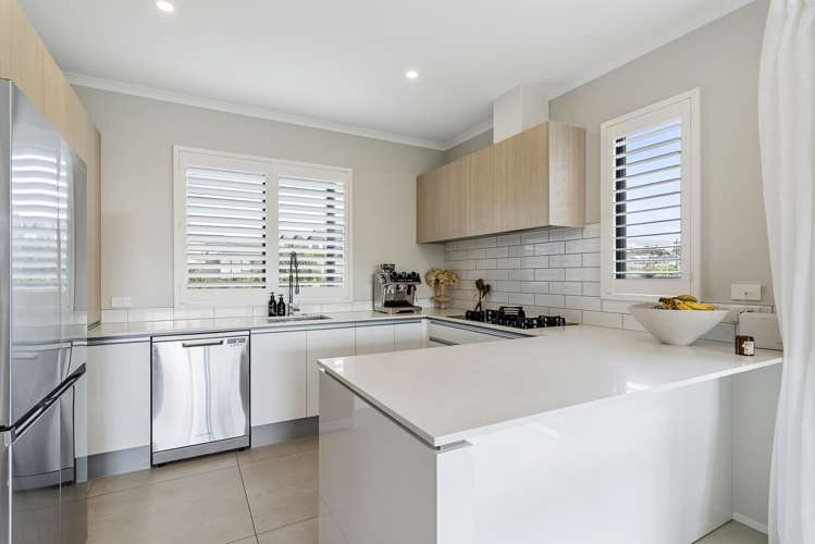 20 Taikura Avenue Red Beach_3