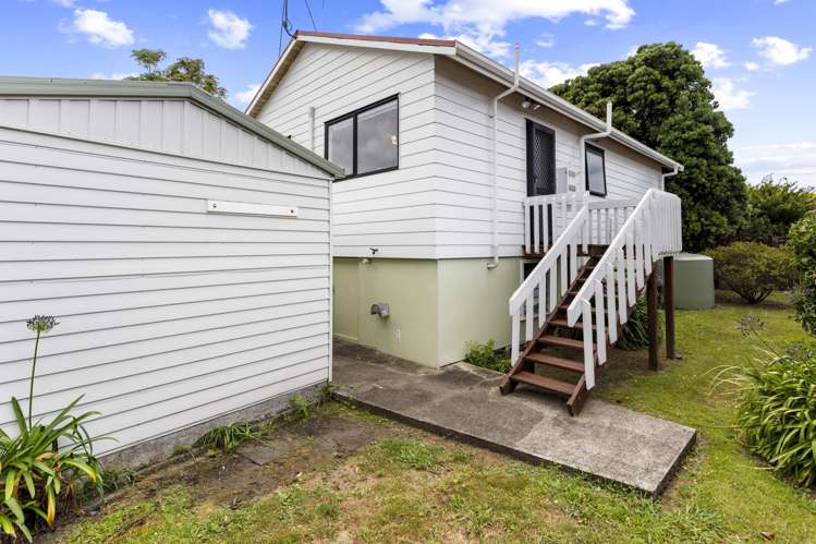 2/4 Campbell Place Papakura_10
