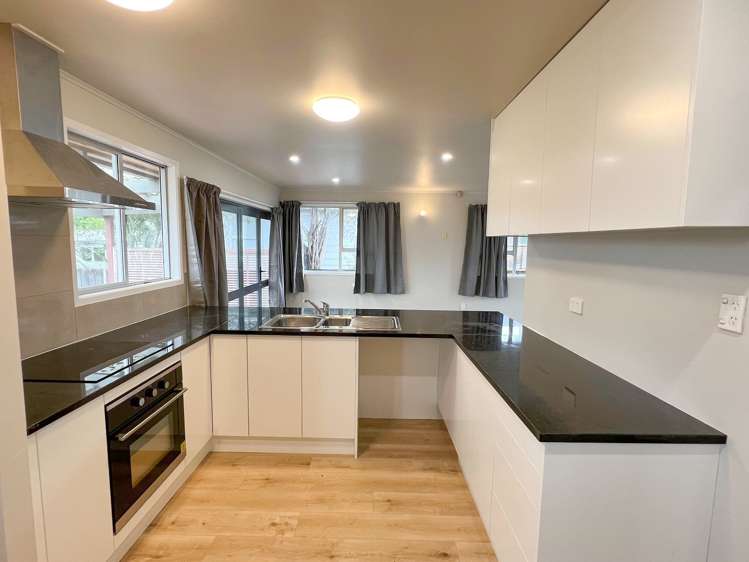 92 Bruce Mclaren Road Henderson_5