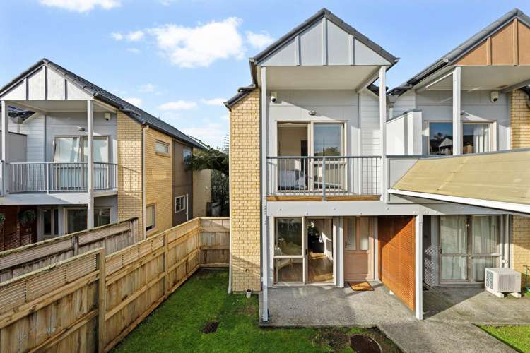 16/94 Glengarry Road Glen Eden_10