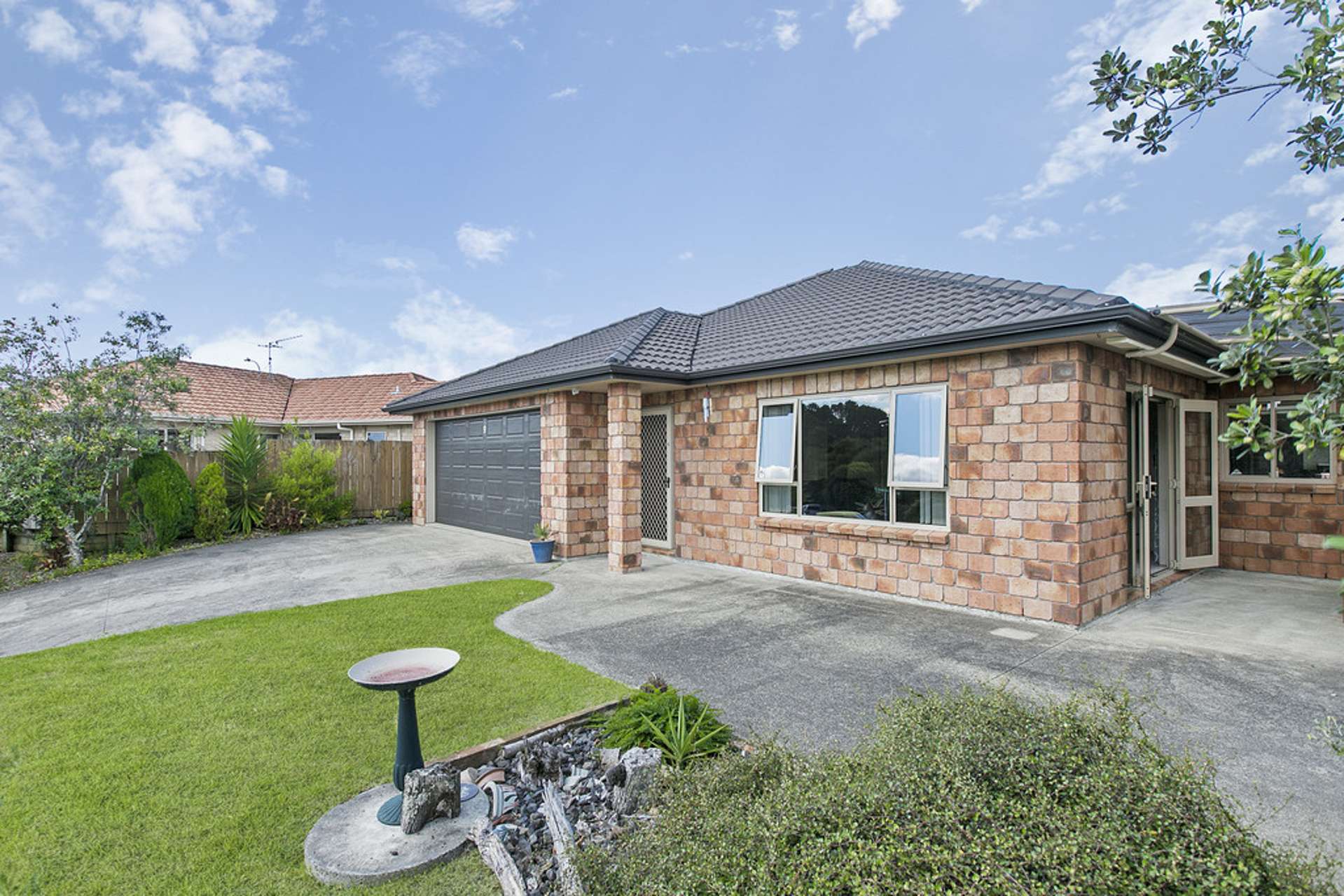 6 Crows Road Swanson_0