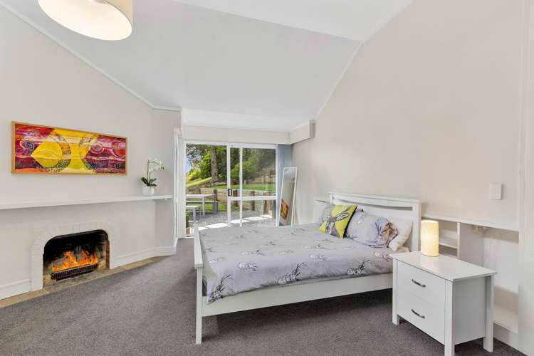 1080 Sandspit Road Sandspit_10