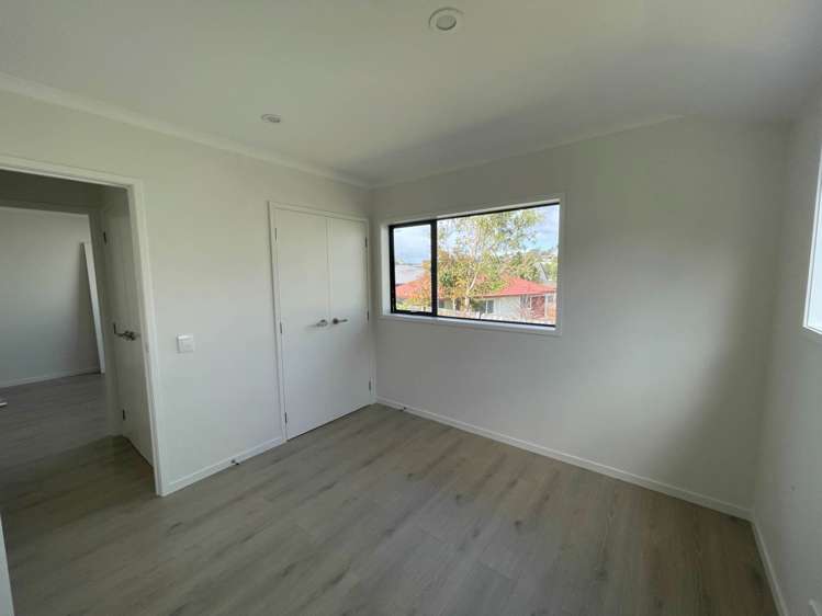 124a Brian Crescent Stanmore Bay_9